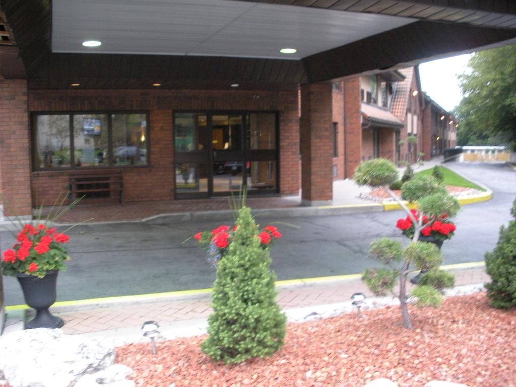 Comfort Inn East Scarborough تورونتو المظهر الخارجي الصورة