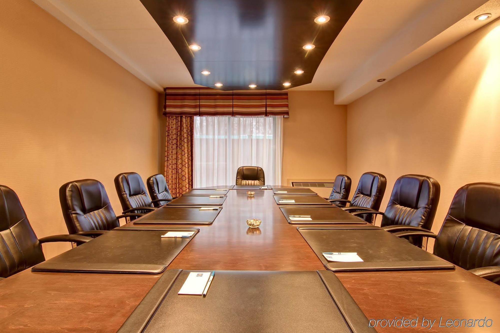Comfort Inn East Scarborough تورونتو المظهر الخارجي الصورة