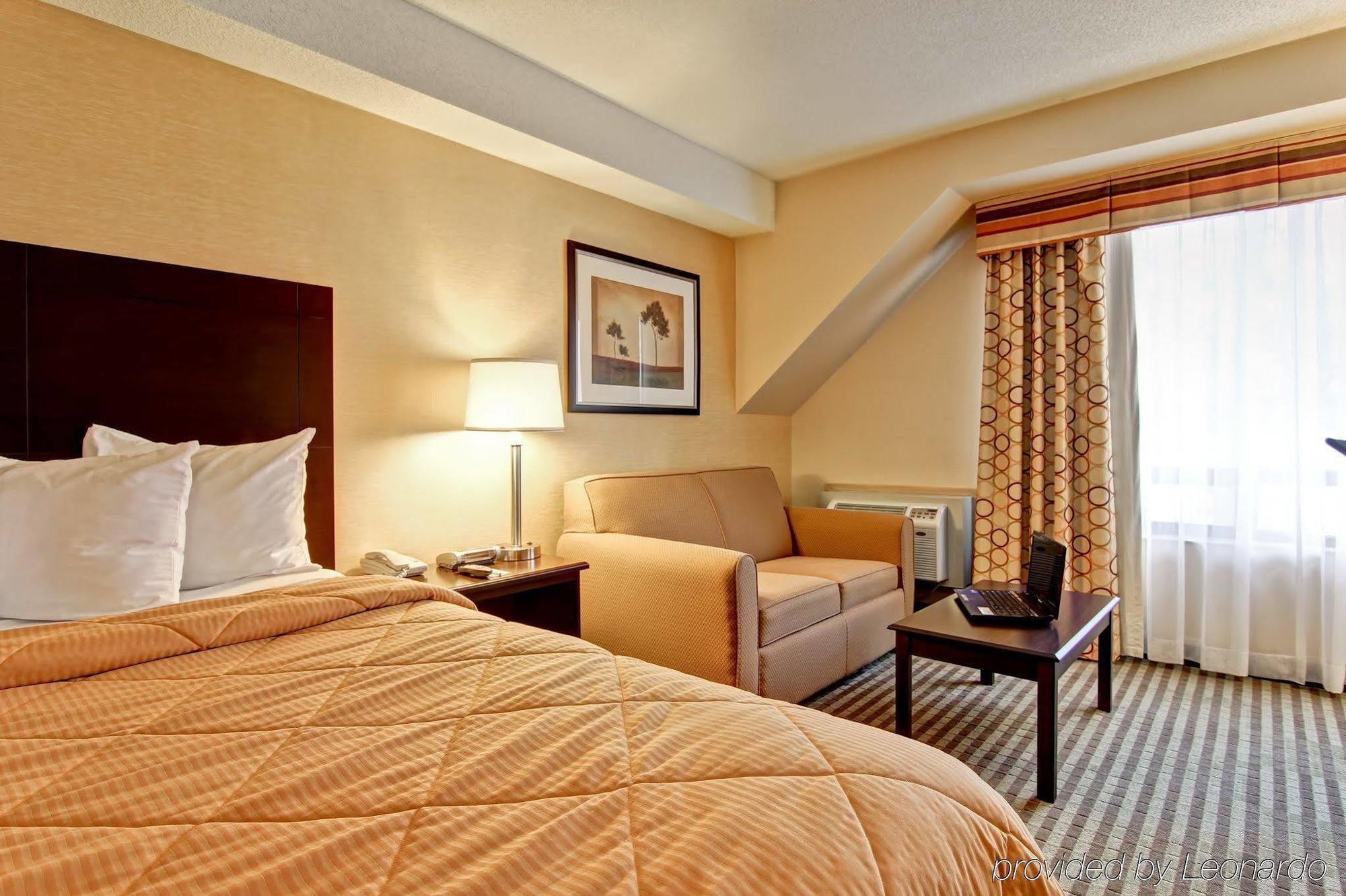 Comfort Inn East Scarborough تورونتو المظهر الخارجي الصورة